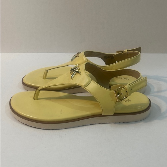 Michael Kors Lemon Sandals with Gold Logo - Picture 5 of 8